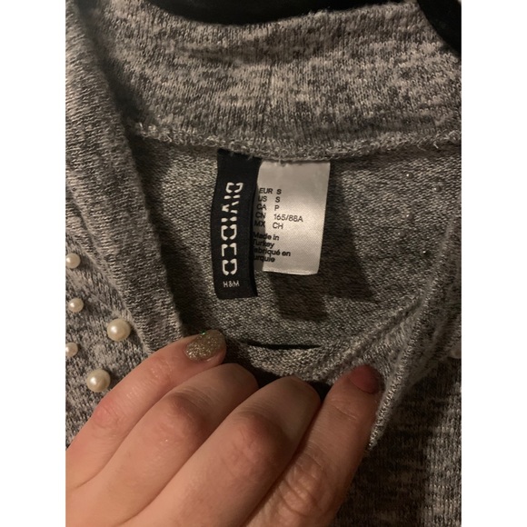 Long sleeve unique top - Picture 2 of 2